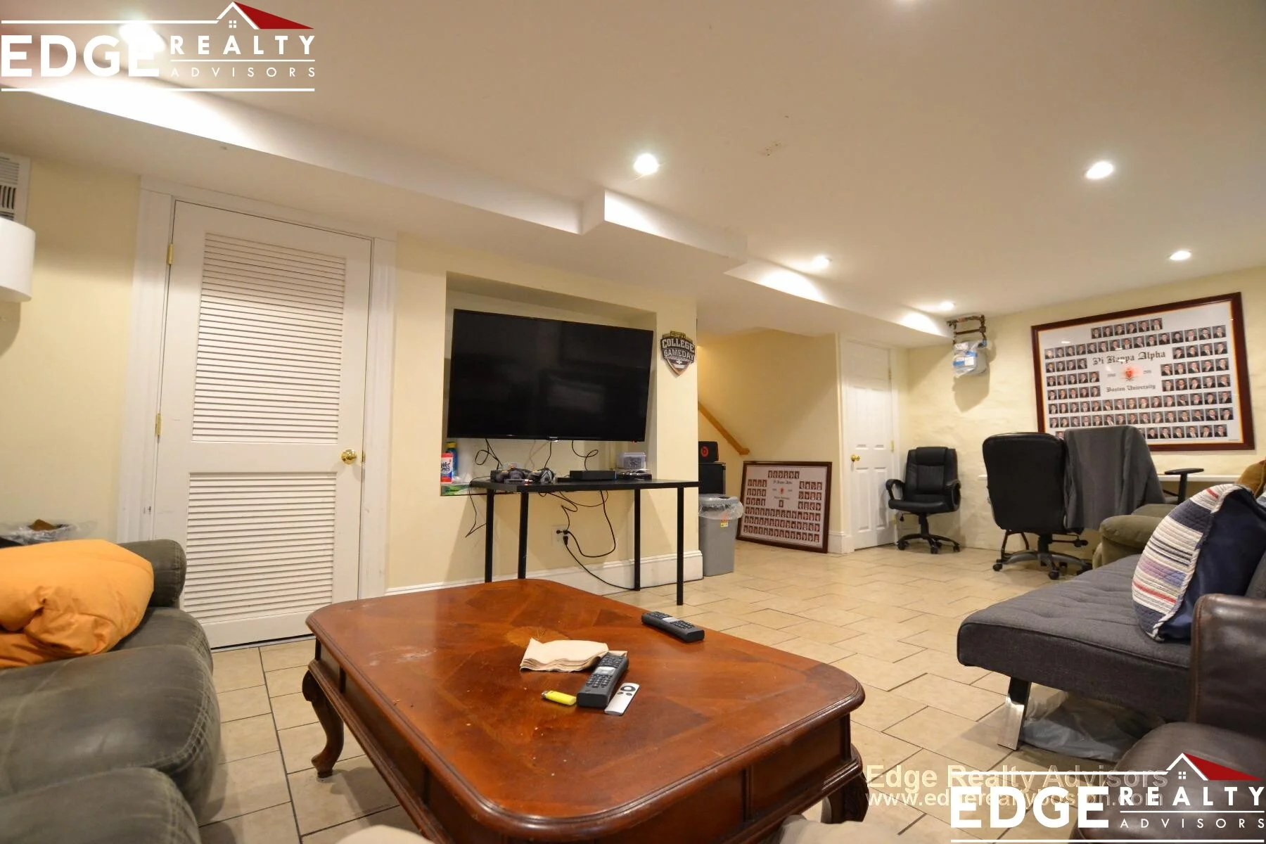 8 Sawyer Ter, Allston