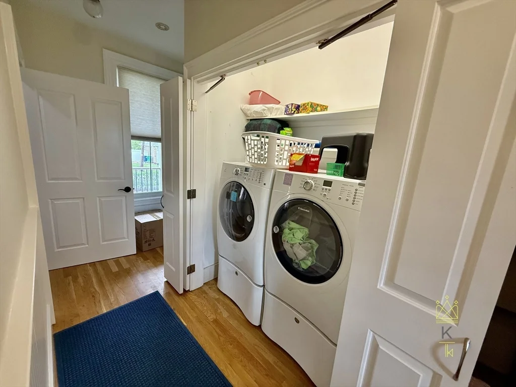 77 Fair Oaks Ave, Newton