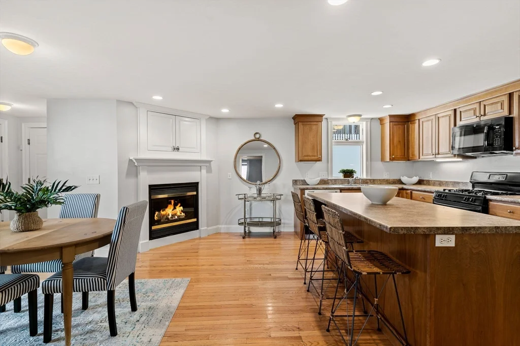 452 Main St, Amesbury