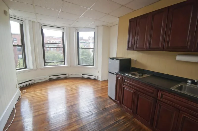 868 Beacon St, Fenway