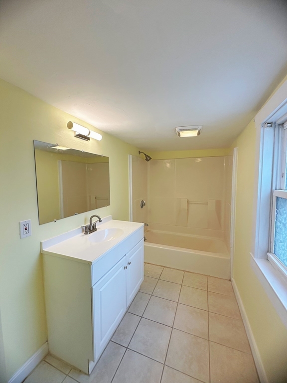 4 Harrison St, Natick