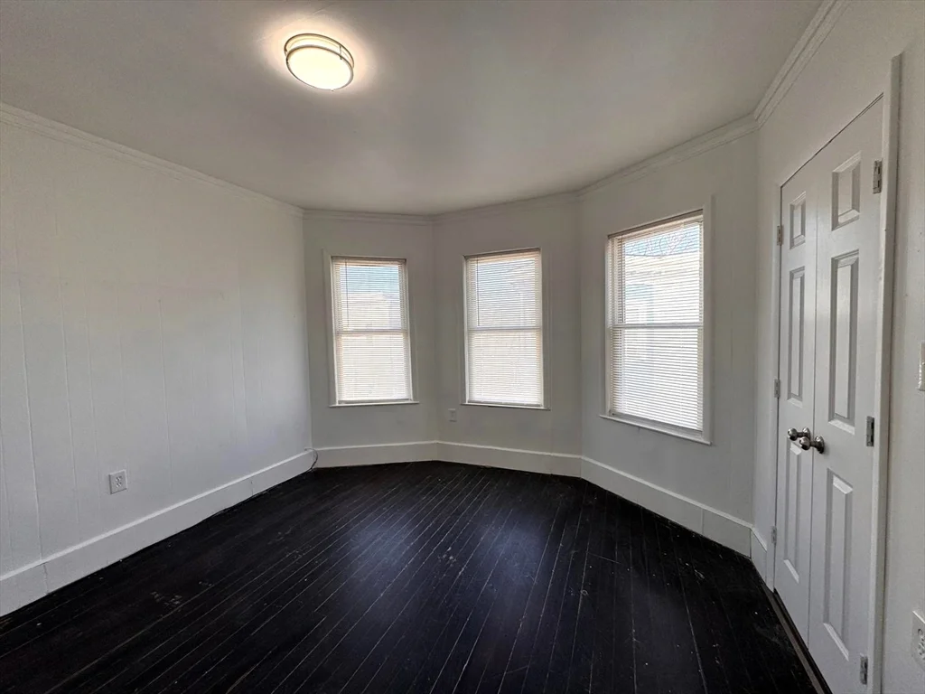 11 Fairmont Pl, Malden