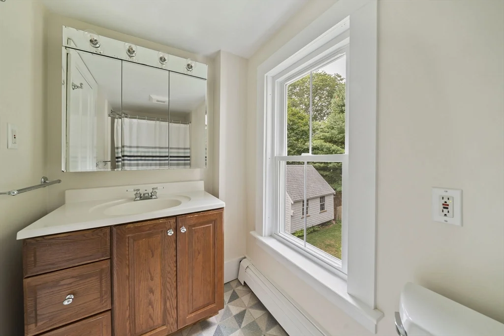 17 Lovers Ln, Duxbury