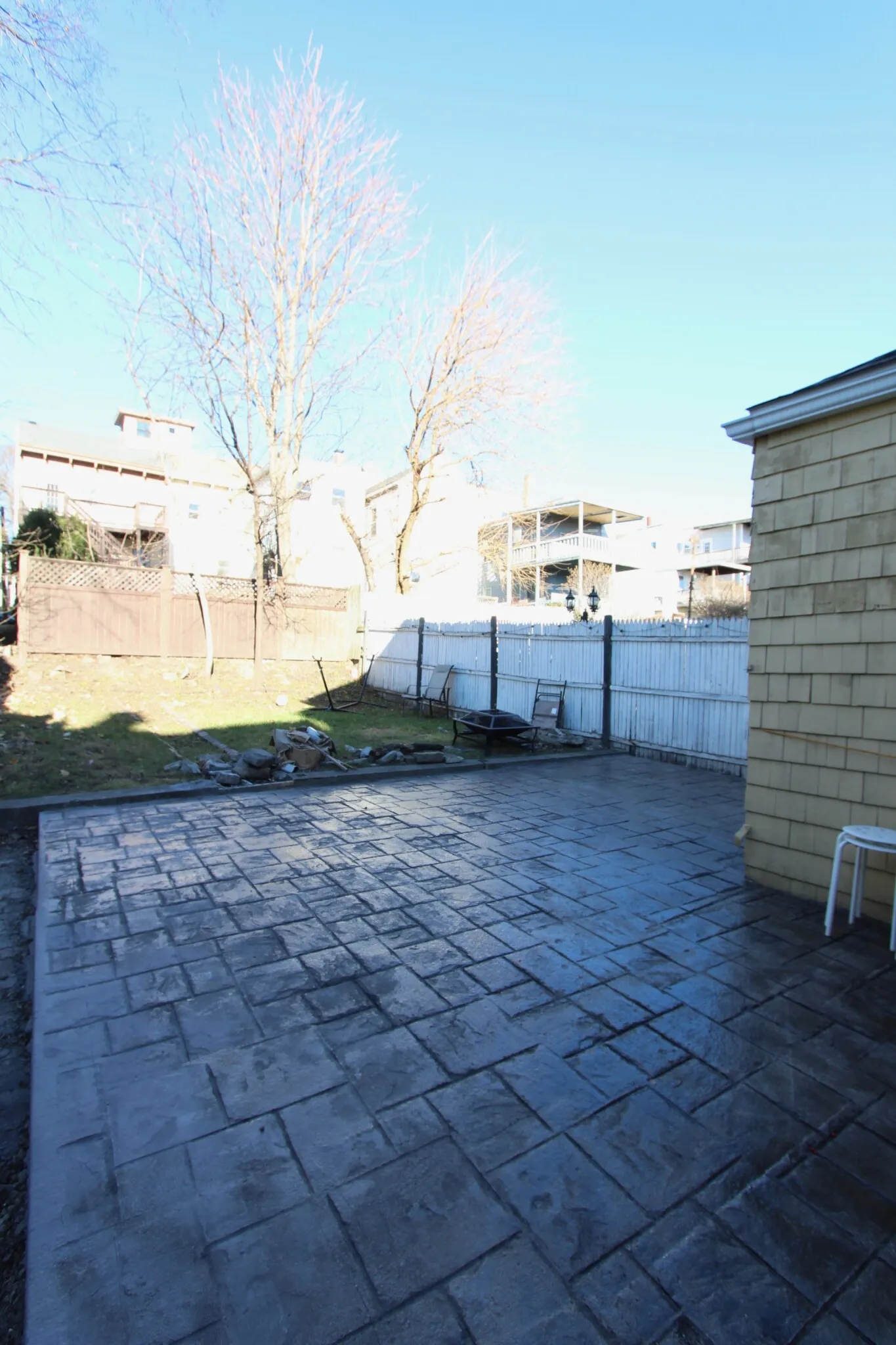 126 Saratoga St, East Boston