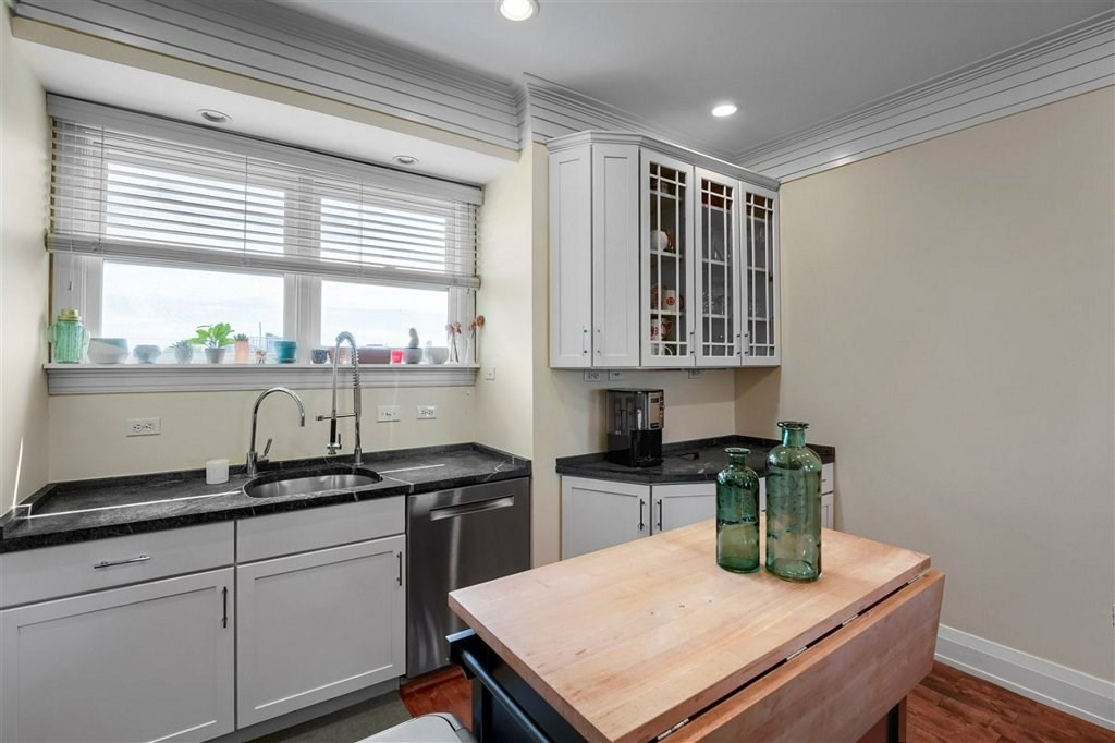 360-362 Dorchester St, South Boston