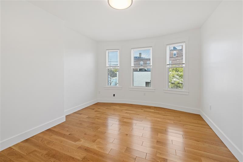 406 Columbia St, Wellington-Harrington