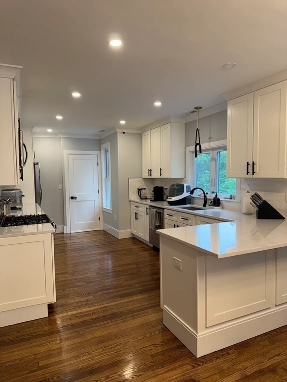 66 Calvary St, Waltham