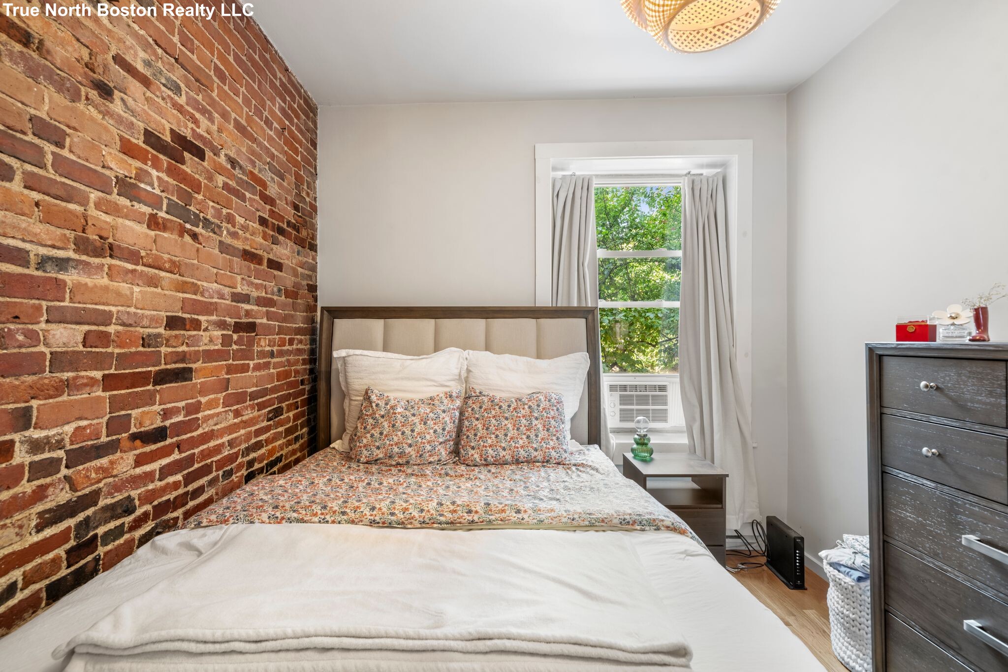 11 Unity St, North End