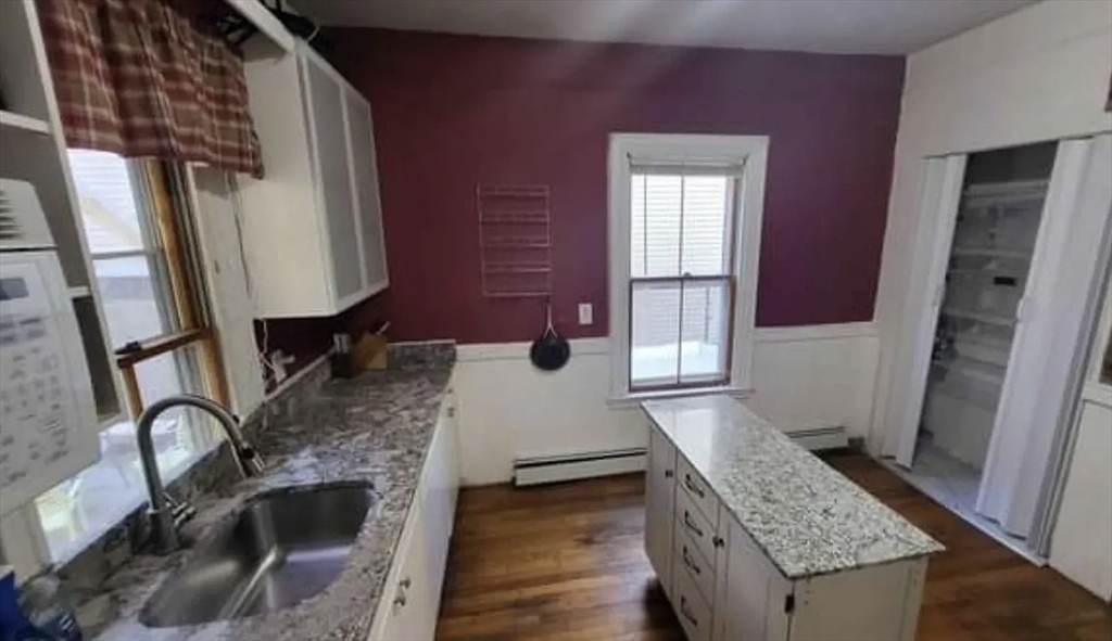 22 Hingham St, Cambridgeport