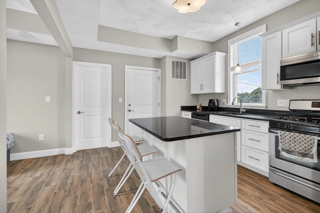 41 Boardman St, East Boston