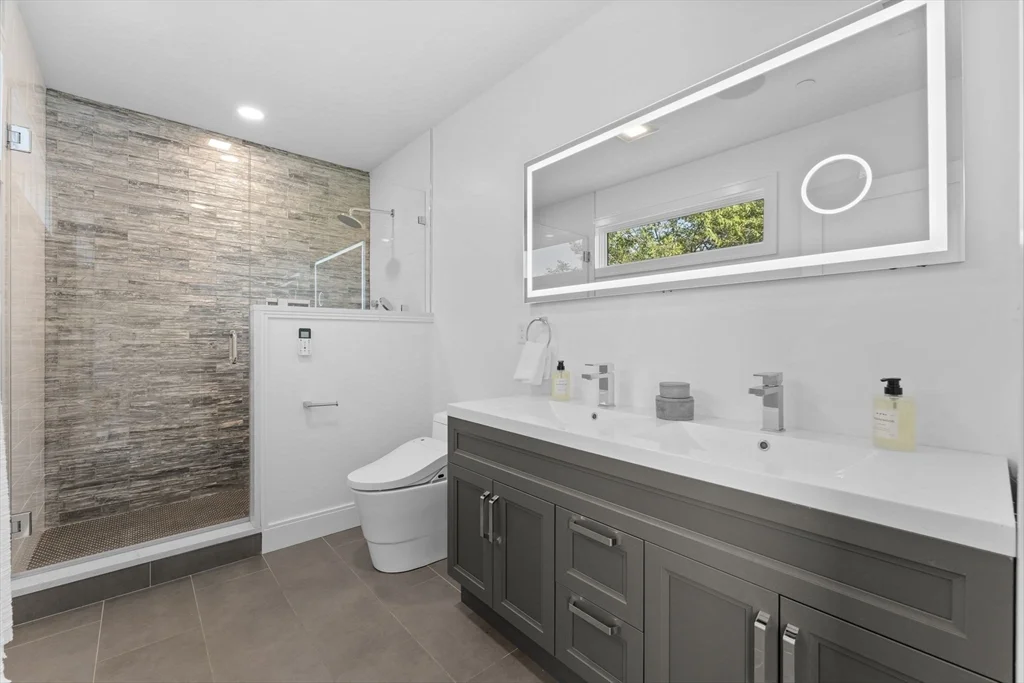 333 W 3rd St, South Boston