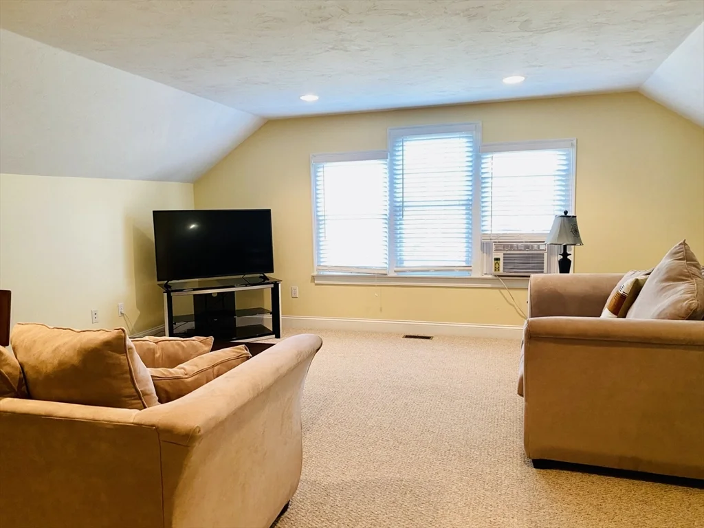 21 Richfield, Sand Hills