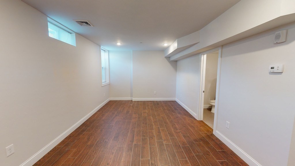 37 Walnut Pl, Newtonville