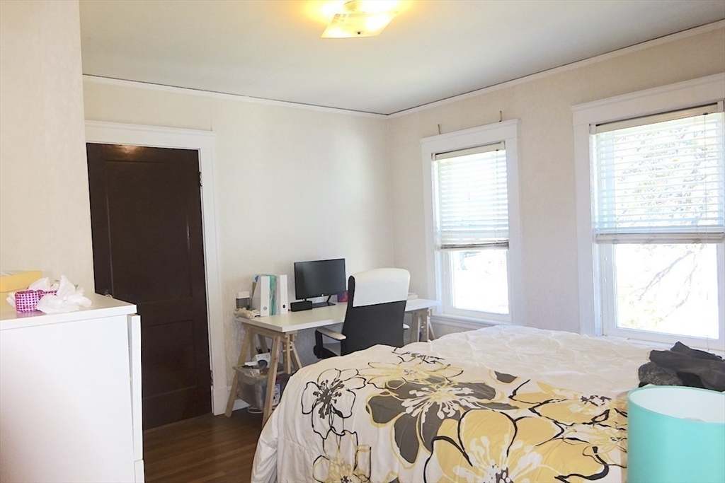 115 Playstead Rd, Medford