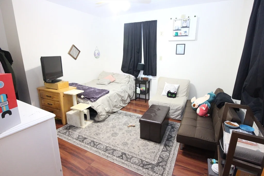 414 Western Ave, Brighton