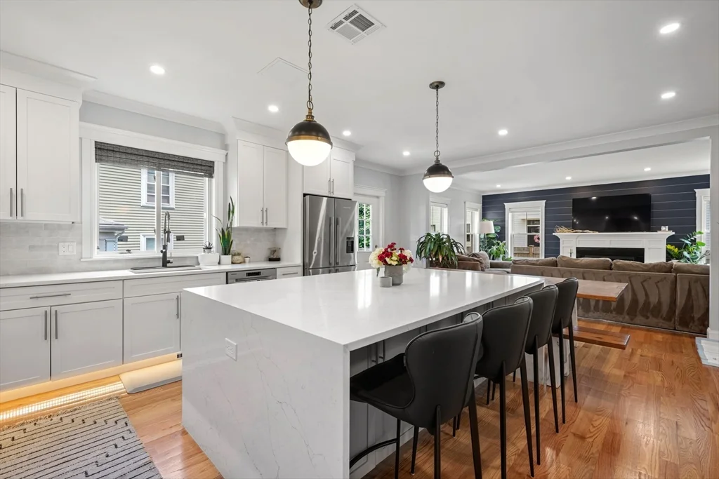 99 Crafts St, Newtonville