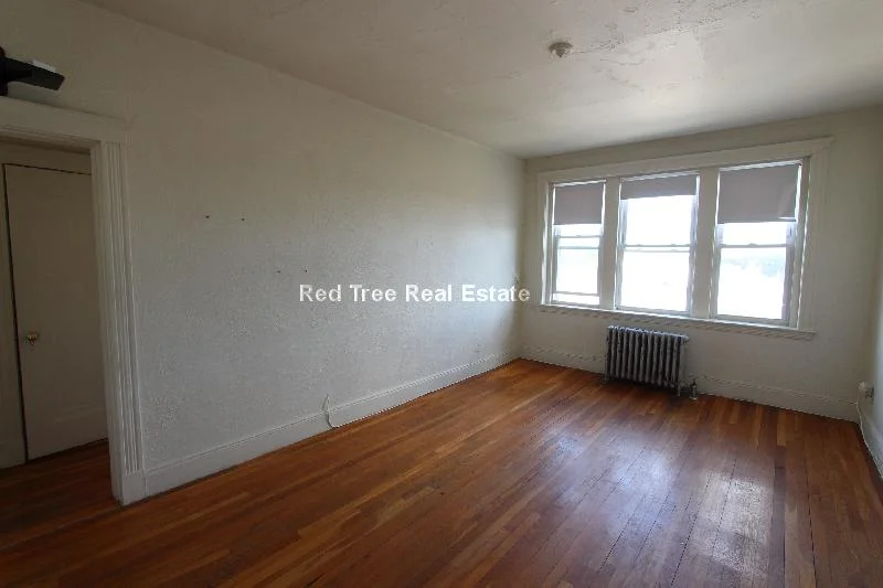 1810 Commonwealth Ave, Brighton