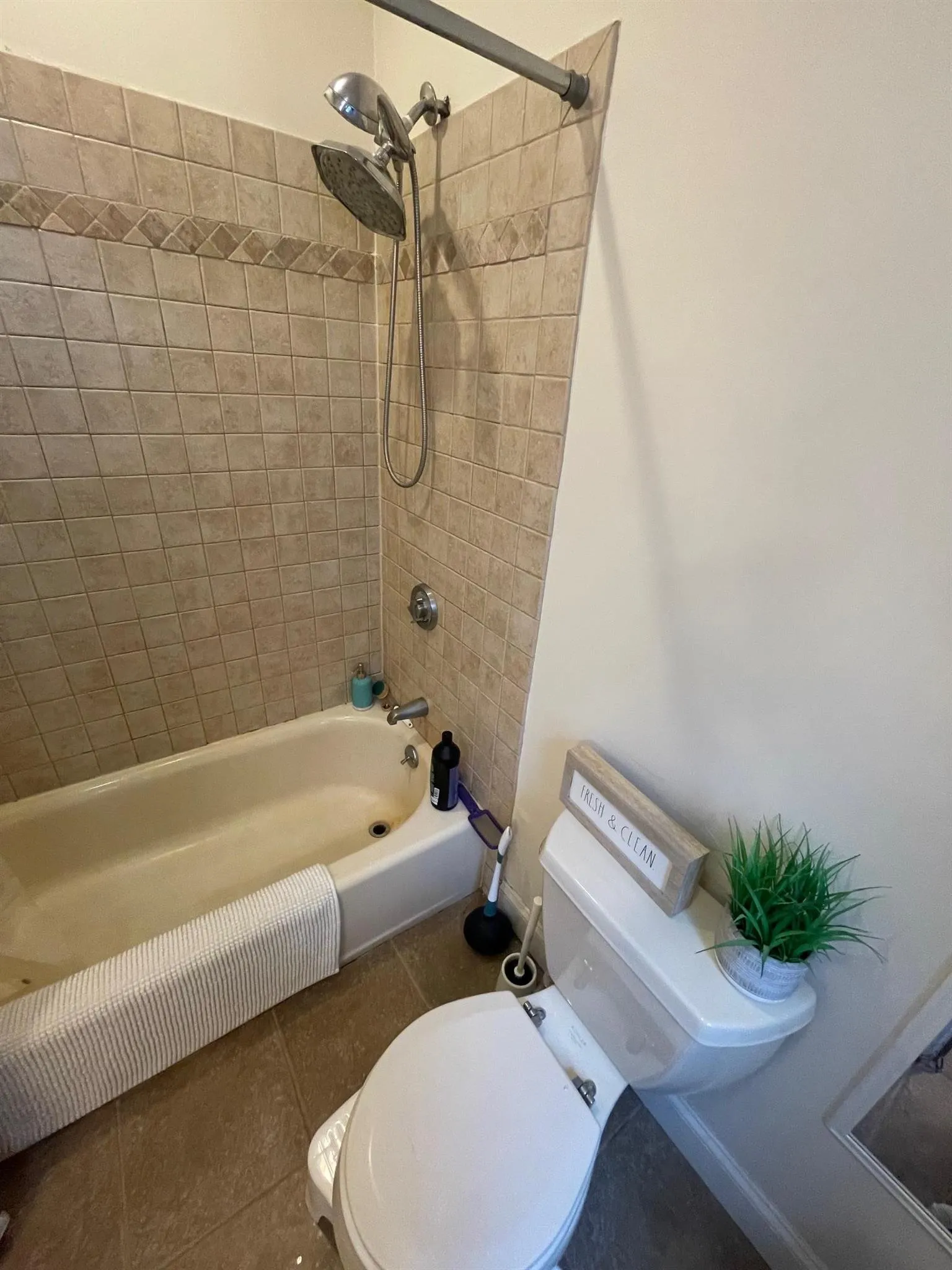 23 Hall St, Powder House Square