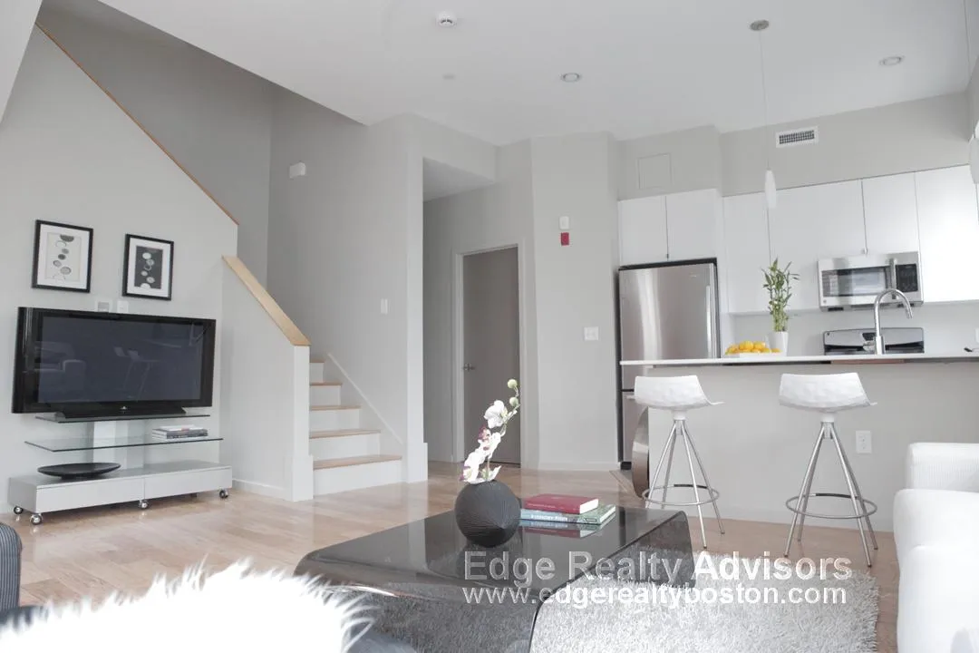 53 Glenville Ave, Allston