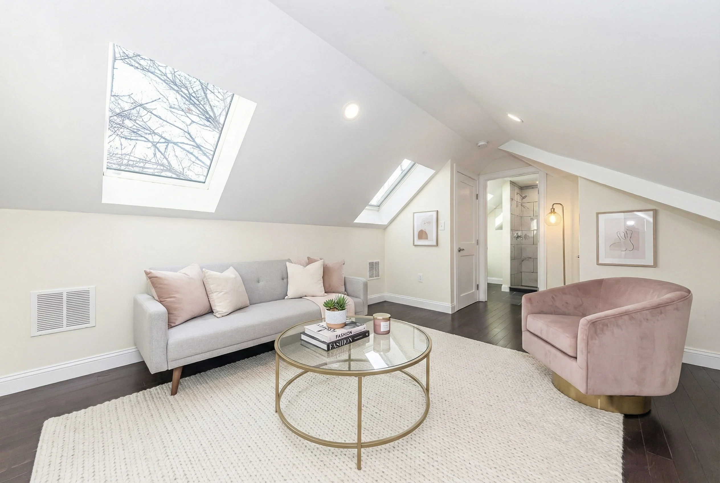 48 Caldwell Rd, West End