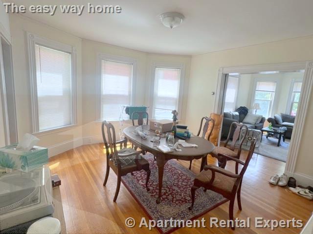 27 Willow Ave, Porter Square