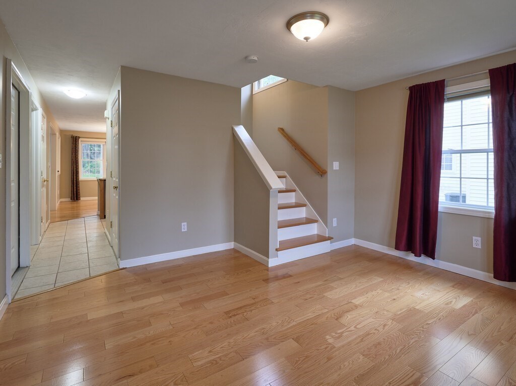 9 Angela Rose Ln, Worcester