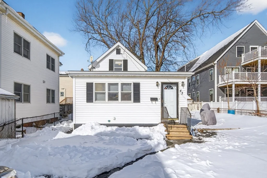 43 Prescott St, Everett