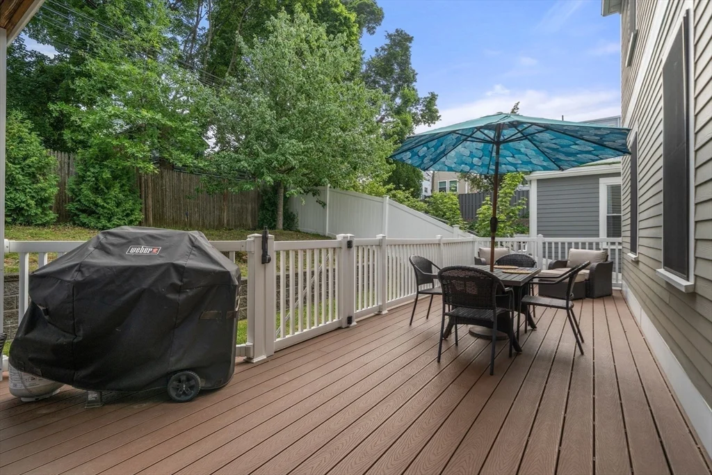 213 E Eagle St, East Boston