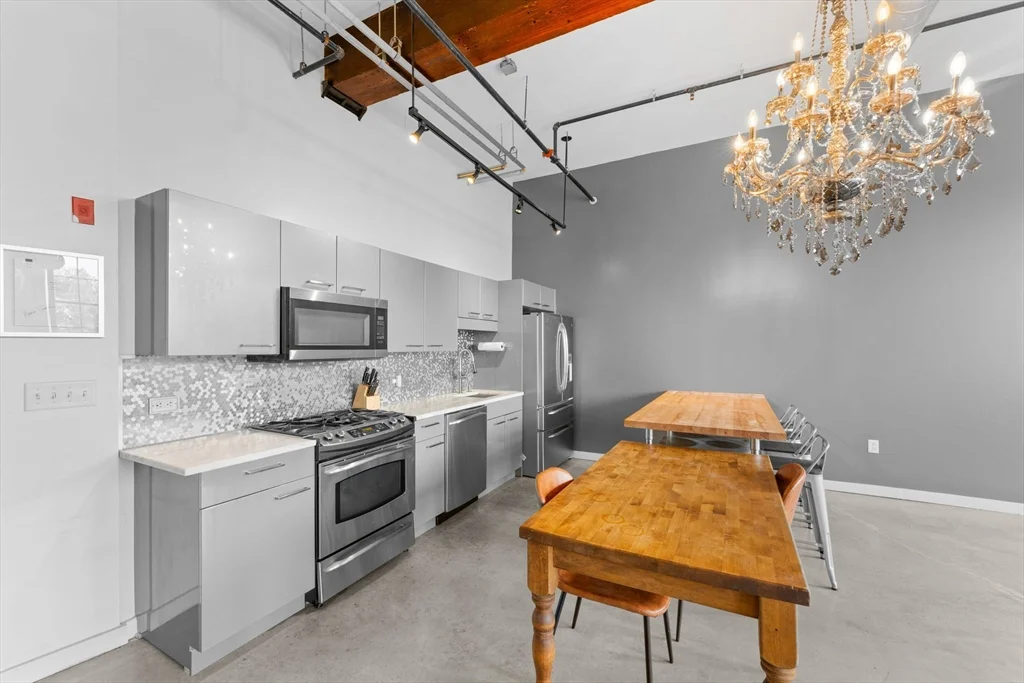 944 Dorchester Ave, Dorchester