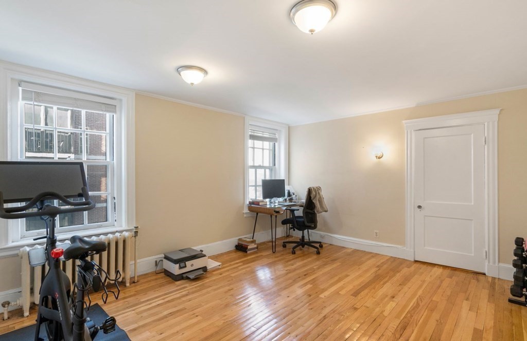 1572 Massachusetts Ave, Harvard Square