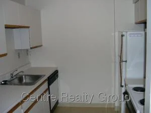 4 Cedar St, Wellesley