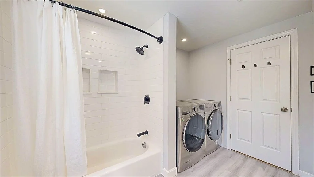 12 Coldbrook Rd, Millbury