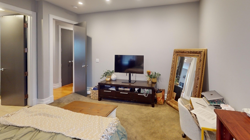 339 Dorchester St, South Boston