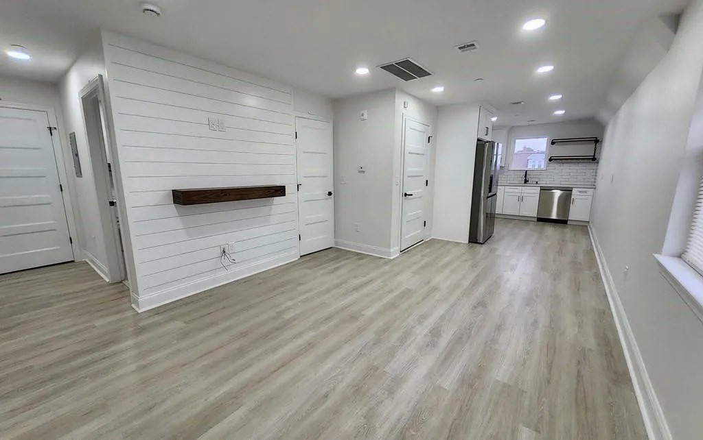 6 Harding Ave, West Everett