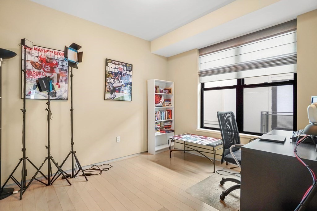 345 D St, South Boston