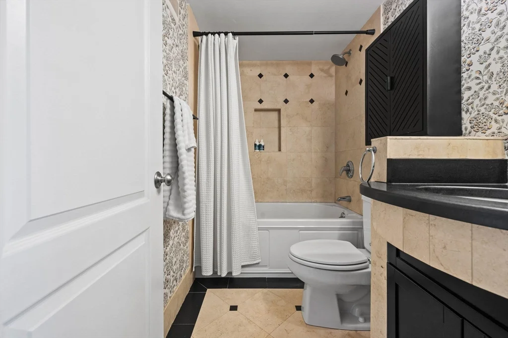 109 N St, South Boston