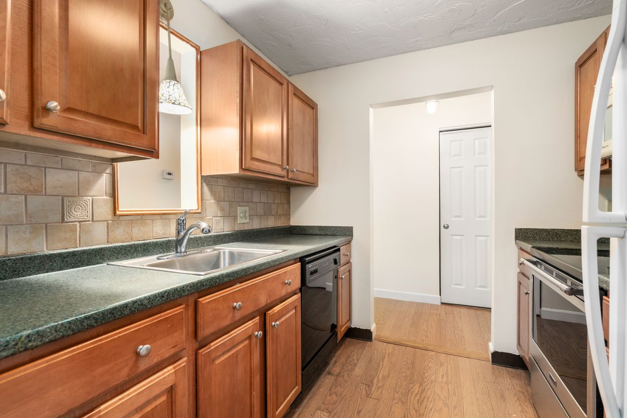 16 Winter St, Waltham