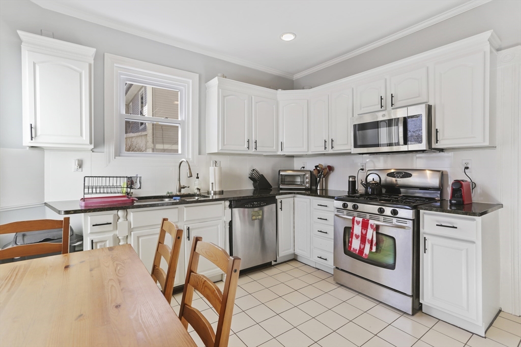 34 Bayard St, Allston