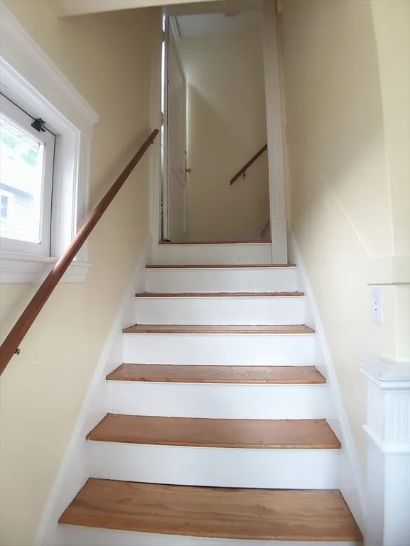 31 Gilbert Rd, Belmont