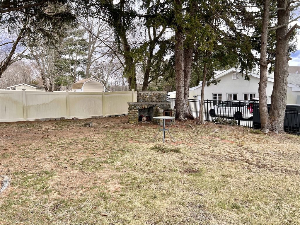 470 Pleasant St, Canton