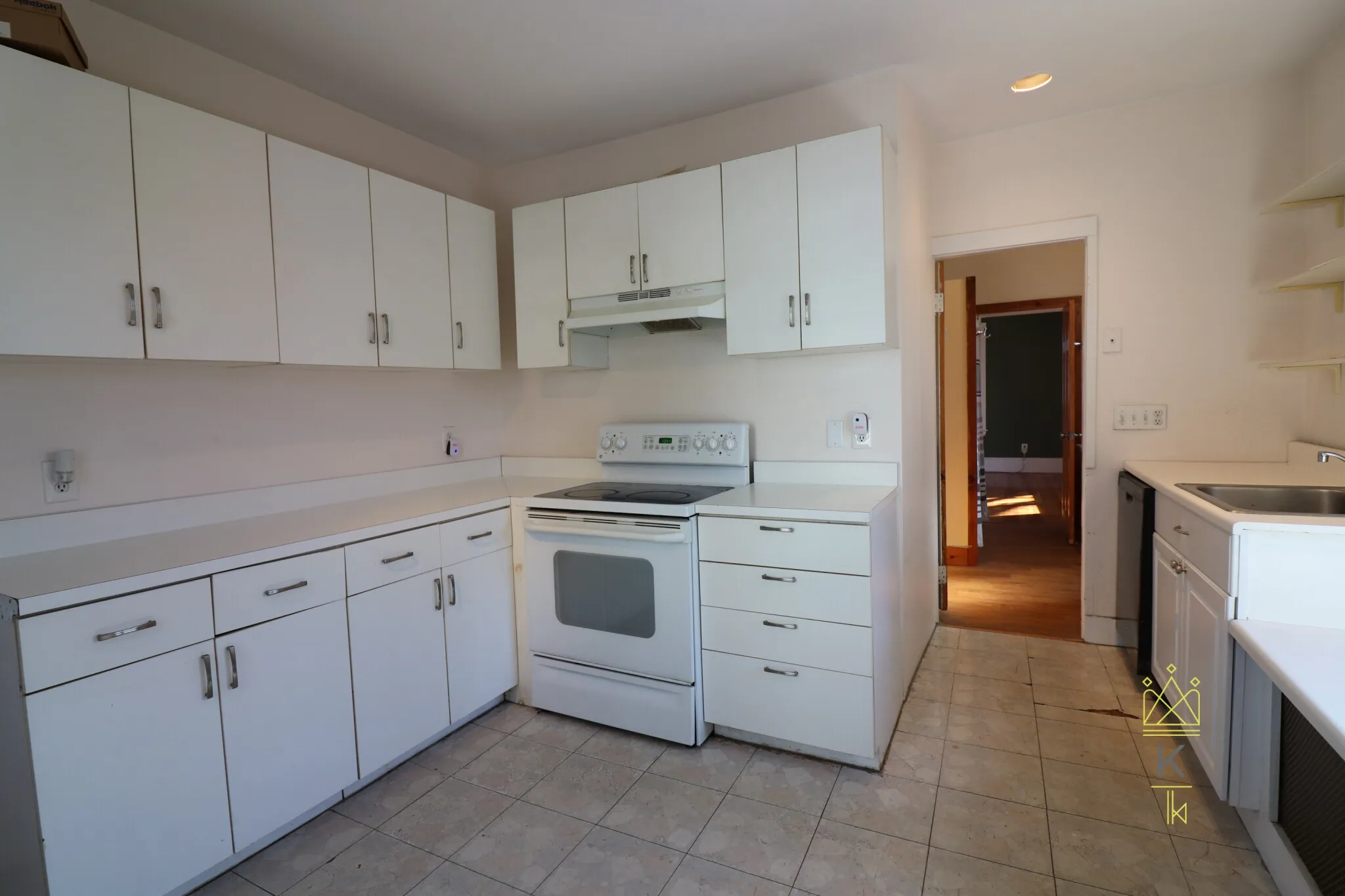 21 Osborne Rd, North Brookline