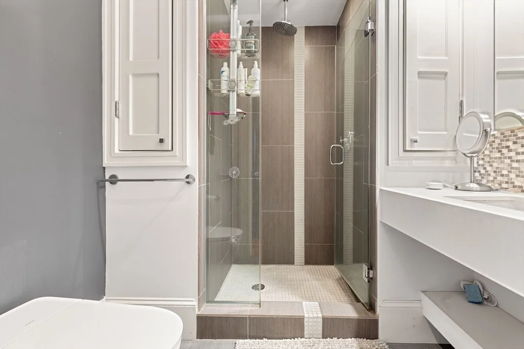 60 Sheridan St, Jamaica Plain