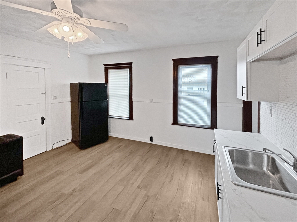 3 Henderson Ave, Worcester