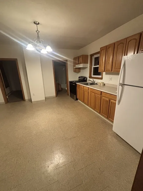 458 Bay, Whittenton
