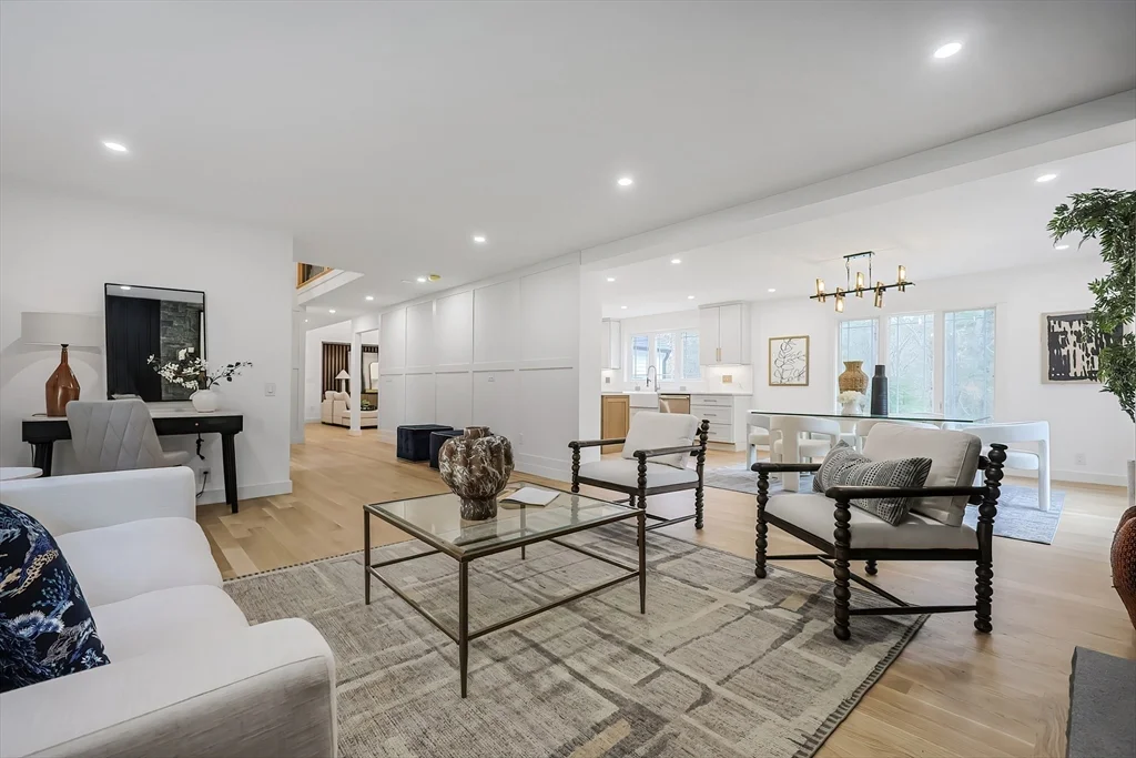 54 Spywood Rd, Sherborn