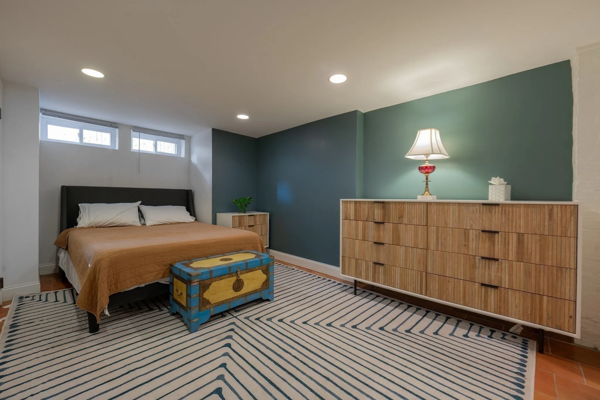 77 Columbus Ave, Prospect Hill