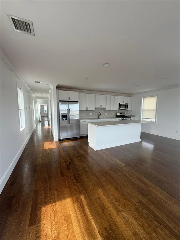 375 Crescent Ave, Chelsea