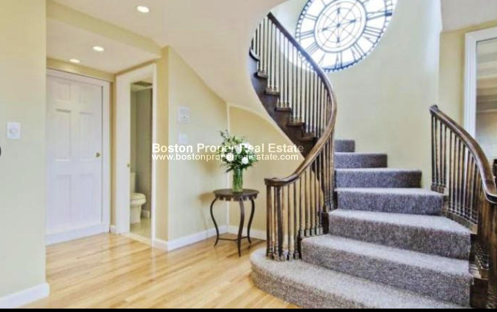 113 North Beacon St, Brighton