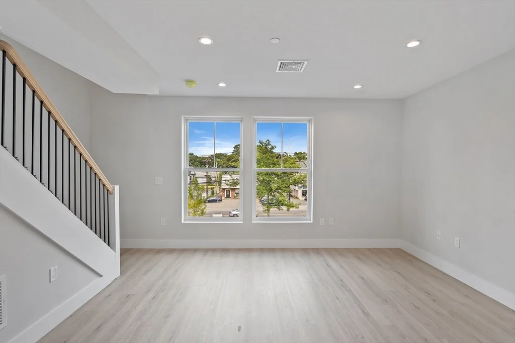 186 Bedford St, Lexington