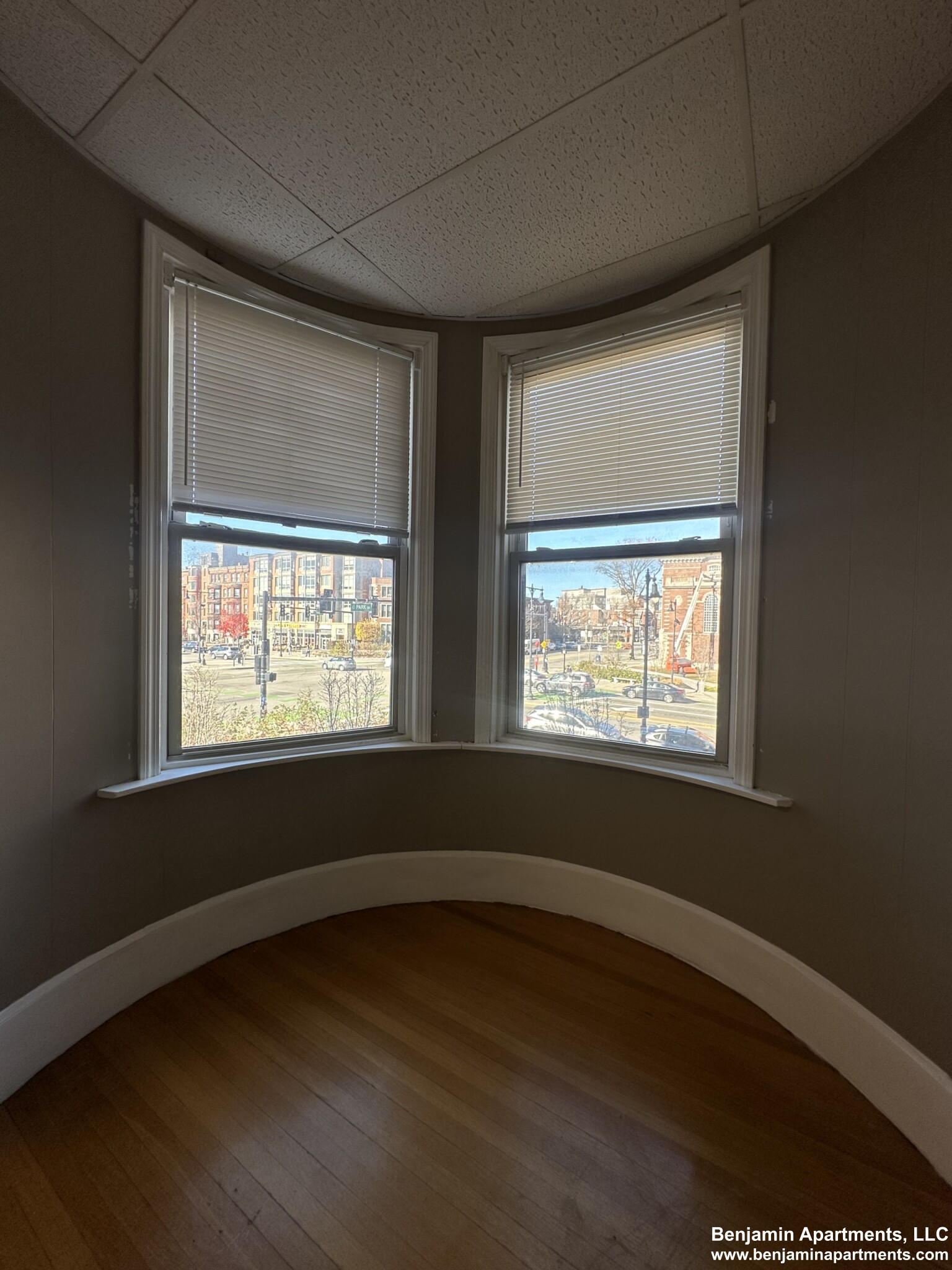 879 Beacon St, Fenway